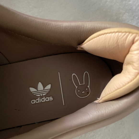 ADIDAS BAD BUNNY CAMPUS Sz10.5 Men,  11.5 WM tan/brown NIB w/laces/dust bag - Picture 6 of 9